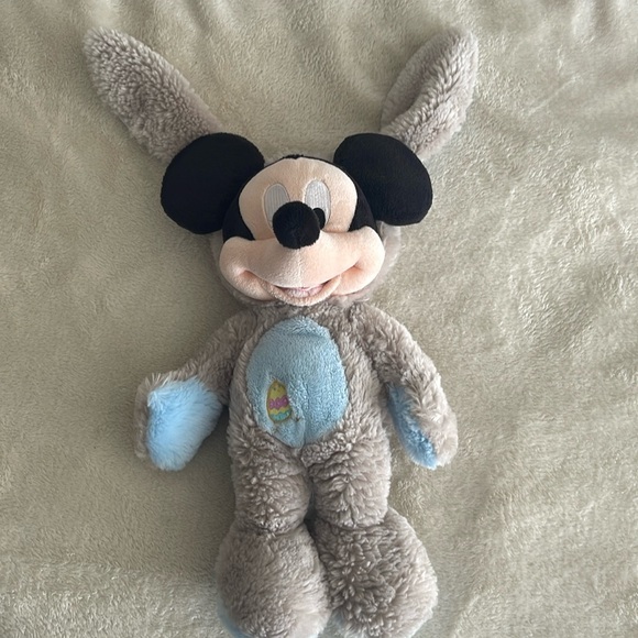 Mickey Mouse Easter plush - Picture 4 of 6